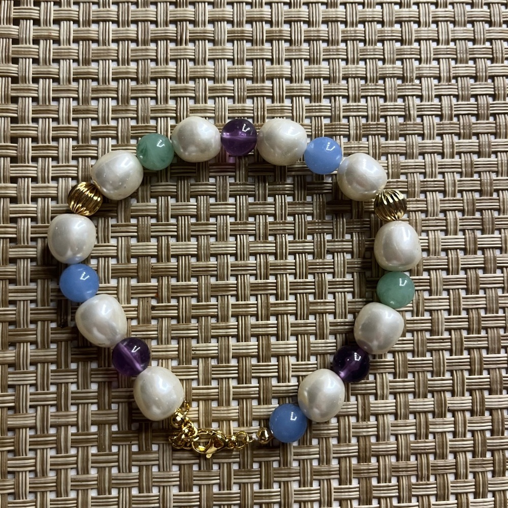 Elegant Pearl and Gemstone Bracelet